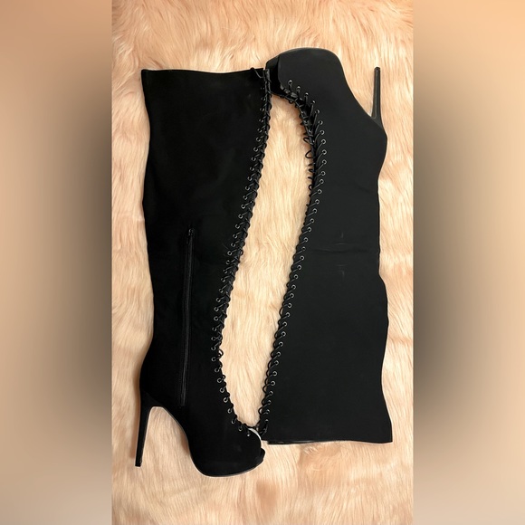 Open Toe Lace Up Boots - Picture 3 of 4